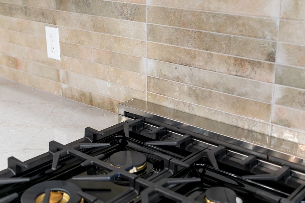 02_Kitchen_Backsplash_Edited.jpg