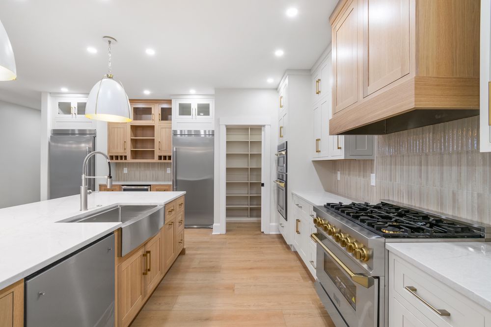 03_kitchen_galley.jpg