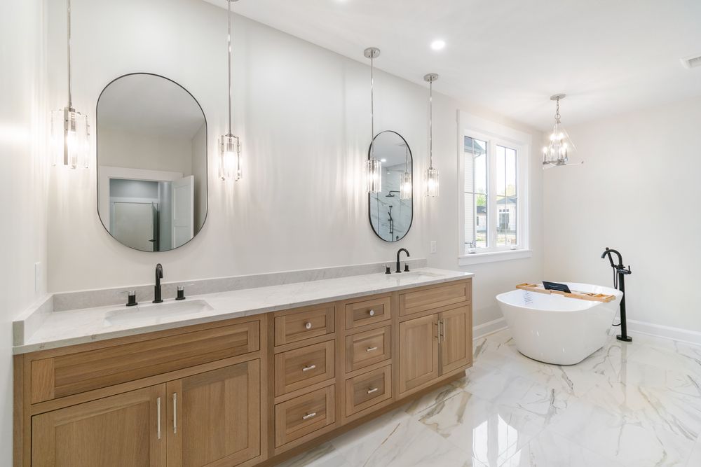 15_main_bath_tub.jpg