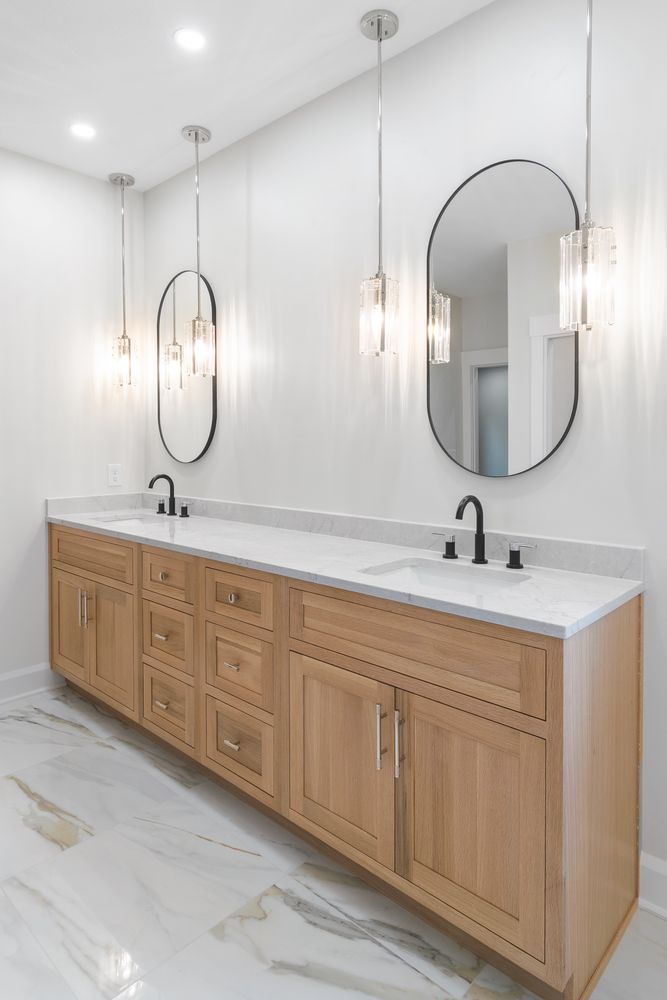 17_main_bath_sinks.jpg