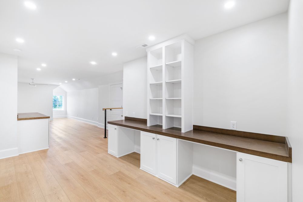 19_upstairs_desks.jpg