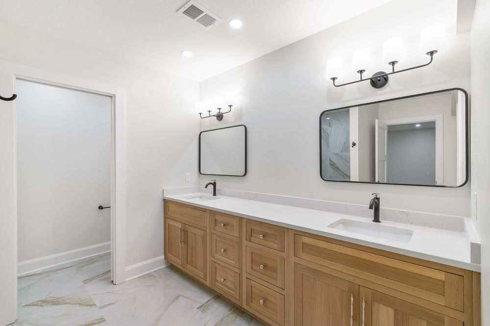 29_basement_suite_bath_sinks.jpg