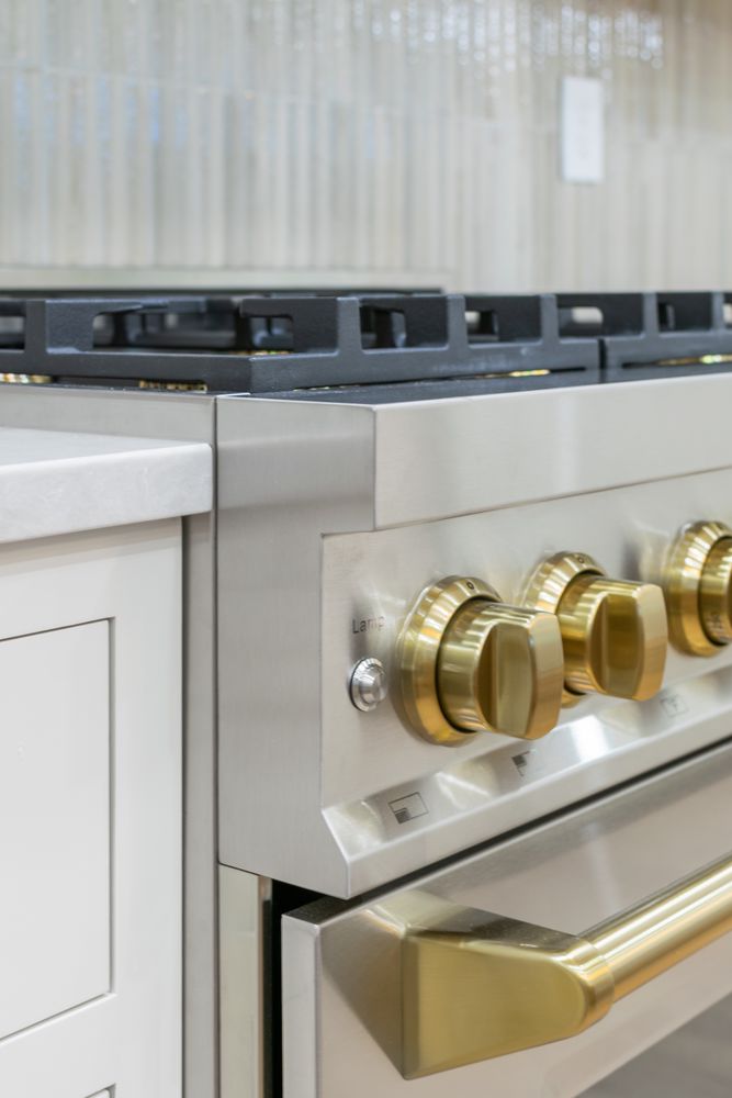 01_kitchen_stove.jpg