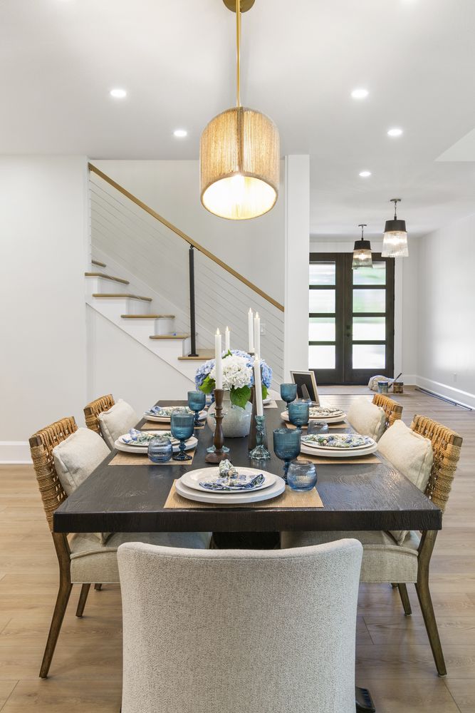 11_dining_front.jpg