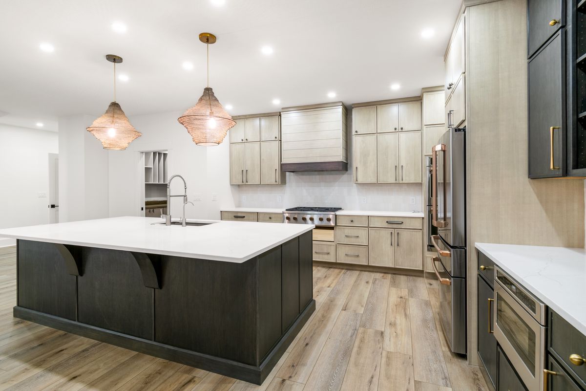 03_Main_Kitchen2_Edited.jpg