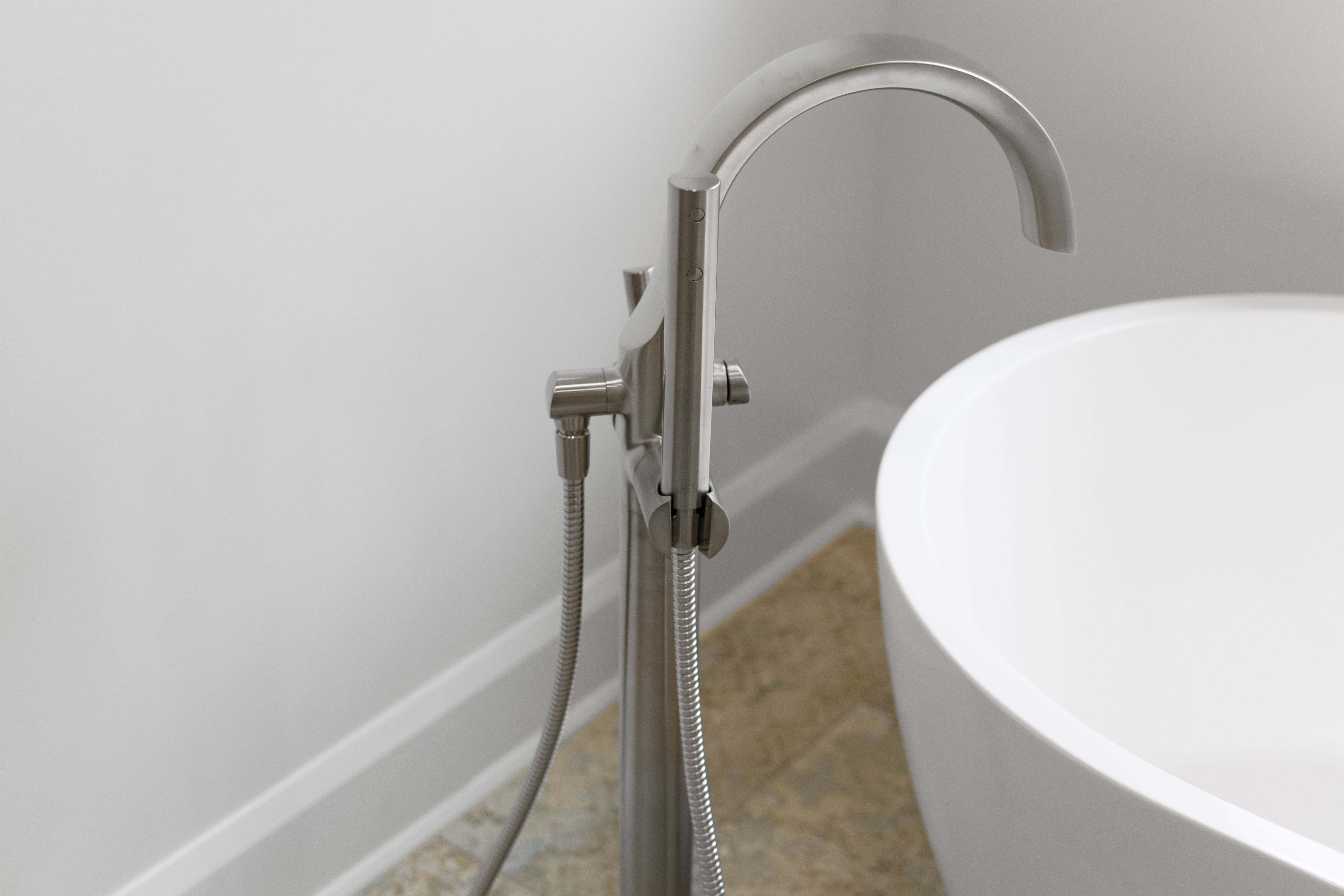 09_Detail_MainBath_TubFillter_Edited.jpg