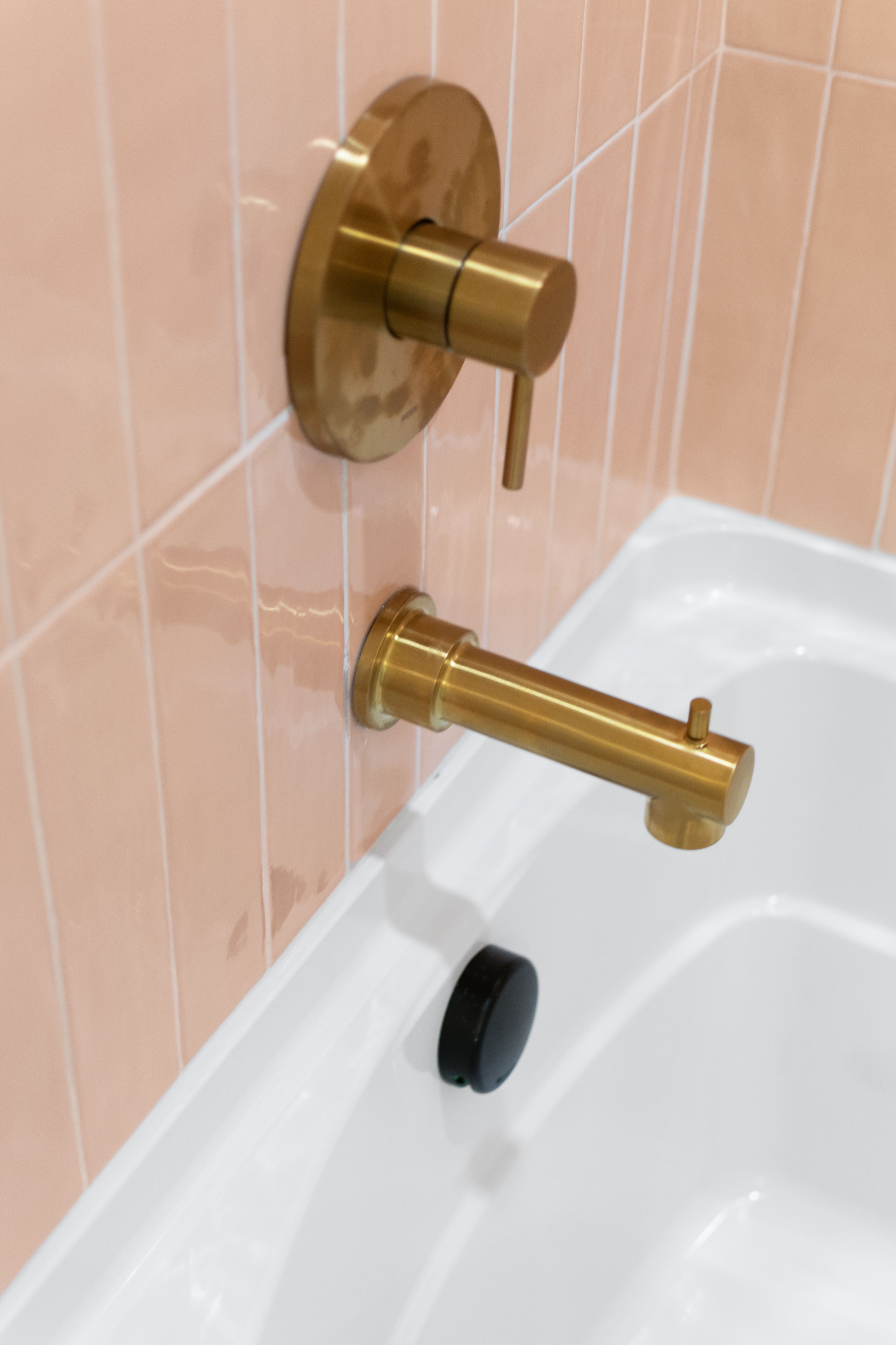 11_Detail_Upstairs_RearBath_Plumbing_Edited.jpg